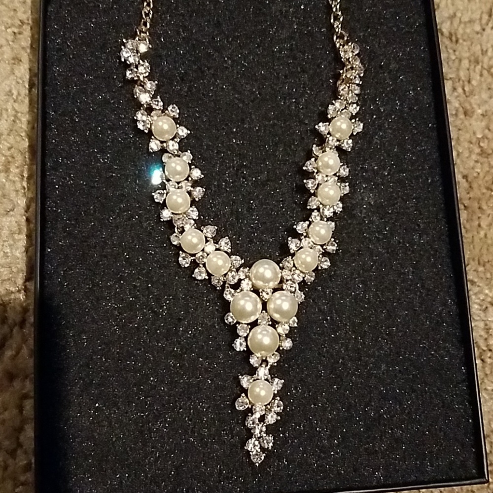 Faybox Bridal necklace.